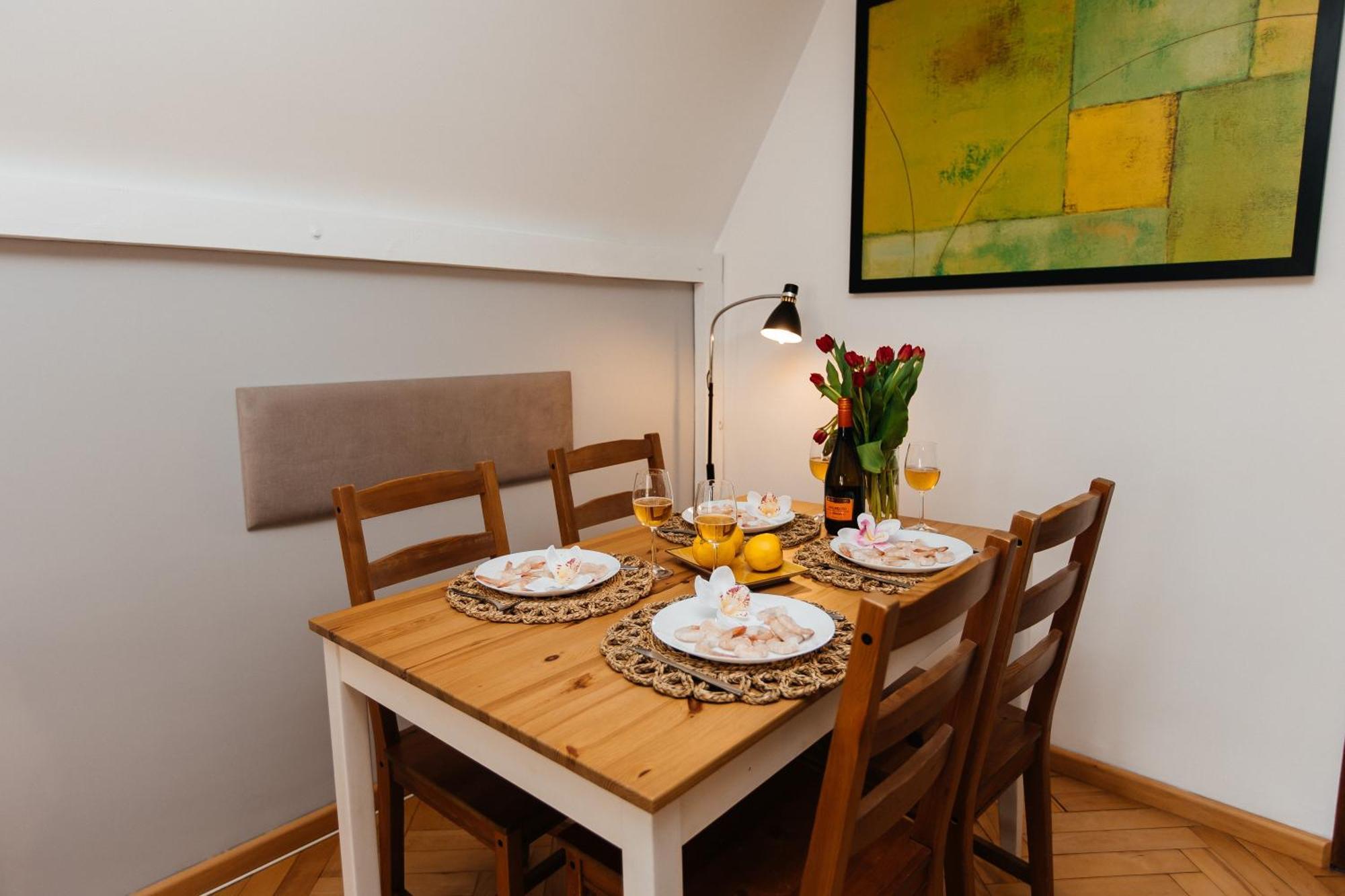 Maya's Flats & 23 Attic - Ogarna Old Town Appartamento *
