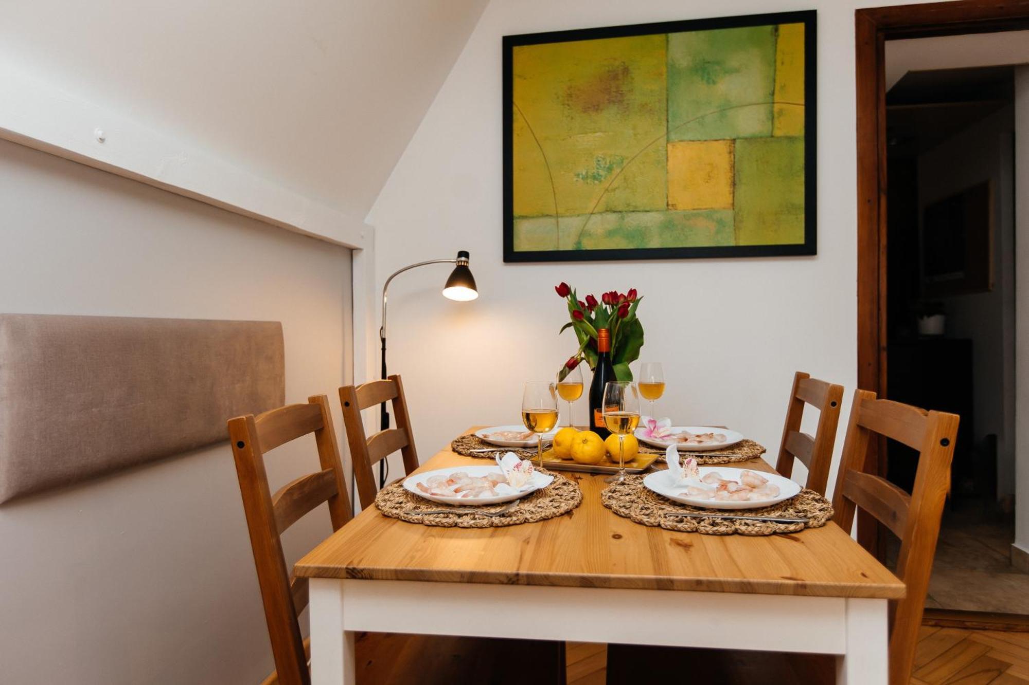 Apartment Maya's Flats & 23 Attic - Ogarna Old Town *